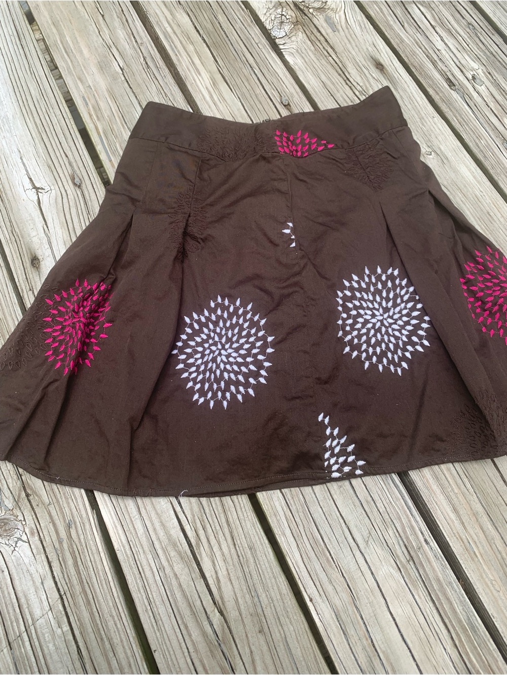 Ann Taylor brown floral embroidered skirt with pink accents. Size: 2P